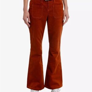 Burnt Orange Belted Corduroy Pants
Keep the vibes vintage
